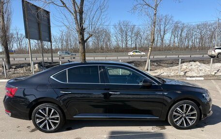 Skoda Superb III рестайлинг, 2025 год, 3 750 000 рублей, 4 фотография