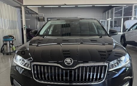 Skoda Superb III рестайлинг, 2025 год, 3 750 000 рублей, 13 фотография