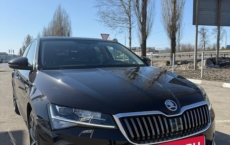 Skoda Superb III рестайлинг, 2025 год, 3 750 000 рублей, 2 фотография