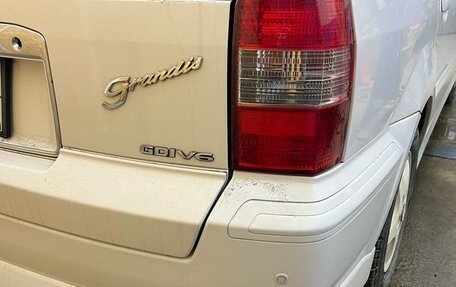 Mitsubishi Chariot III, 1998 год, 580 000 рублей, 3 фотография