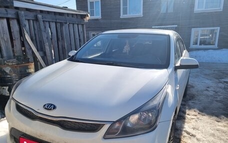 KIA Rio IV, 2018 год, 1 100 000 рублей, 6 фотография