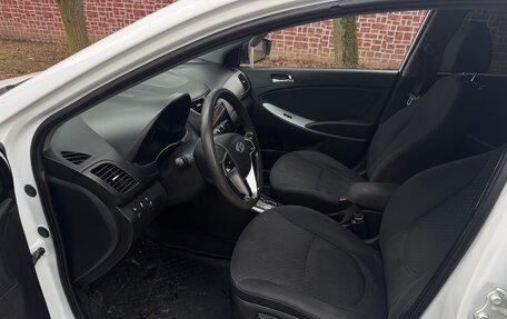 Hyundai Solaris II рестайлинг, 2013 год, 490 000 рублей, 8 фотография