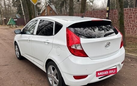 Hyundai Solaris II рестайлинг, 2013 год, 490 000 рублей, 4 фотография