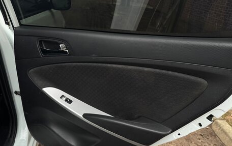 Hyundai Solaris II рестайлинг, 2013 год, 490 000 рублей, 19 фотография