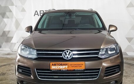 Volkswagen Touareg III, 2011 год, 1 999 000 рублей, 2 фотография