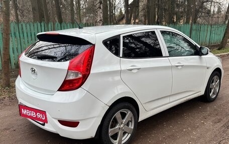 Hyundai Solaris II рестайлинг, 2013 год, 490 000 рублей, 6 фотография