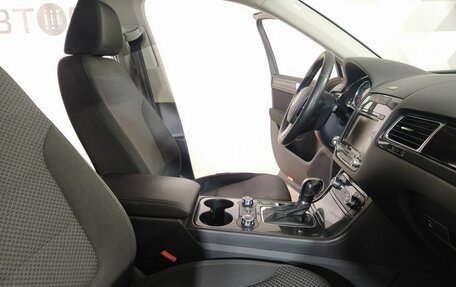 Volkswagen Touareg III, 2011 год, 1 999 000 рублей, 20 фотография