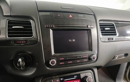 Volkswagen Touareg III, 2011 год, 1 999 000 рублей, 16 фотография