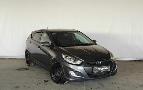 Hyundai Solaris II рестайлинг, 2012 год, 747 000 рублей, 3 фотография