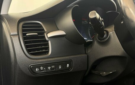 KIA Rio IV, 2018 год, 1 250 000 рублей, 10 фотография