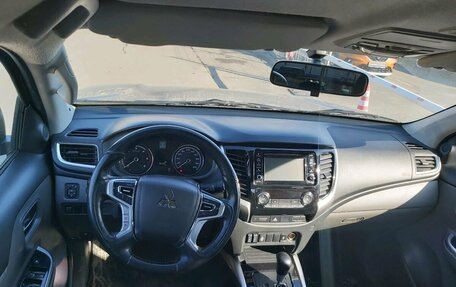 Mitsubishi L200 IV рестайлинг, 2017 год, 2 300 000 рублей, 5 фотография