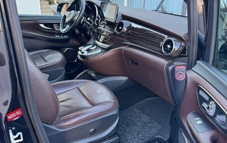 Mercedes-Benz V-Класс, 2016 год, 4 000 000 рублей, 9 фотография