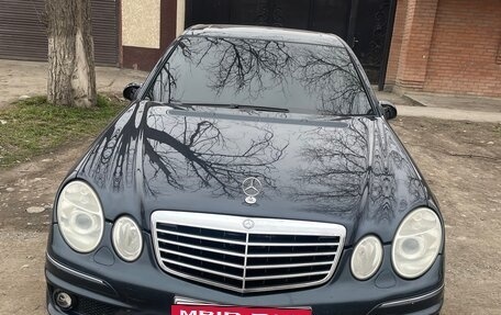 Mercedes-Benz E-Класс, 2005 год, 850 000 рублей, 4 фотография