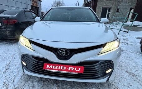 Toyota Camry, 2019 год, 2 890 000 рублей, 2 фотография