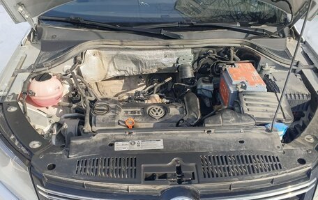 Volkswagen Tiguan I, 2011 год, 1 000 000 рублей, 13 фотография