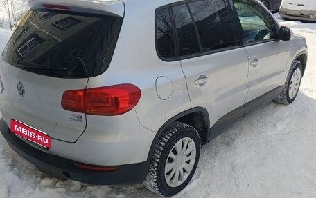 Volkswagen Tiguan I, 2011 год, 1 000 000 рублей, 11 фотография