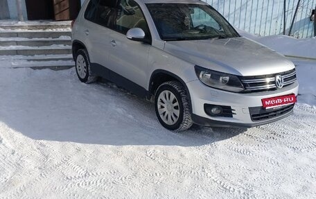 Volkswagen Tiguan I, 2011 год, 1 000 000 рублей, 3 фотография