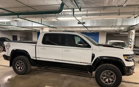 Rambler 1500, 2022 год, 12 000 000 рублей, 7 фотография