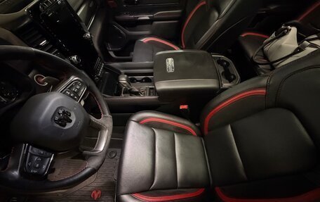 Rambler 1500, 2022 год, 12 000 000 рублей, 25 фотография