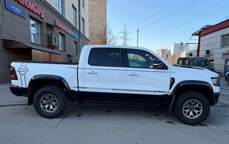 Rambler 1500, 2022 год, 12 000 000 рублей, 33 фотография