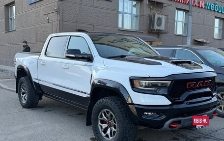 Rambler 1500, 2022 год, 12 000 000 рублей, 32 фотография