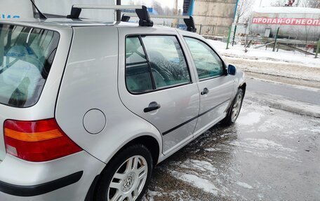 Volkswagen Golf IV, 2001 год, 300 000 рублей, 3 фотография
