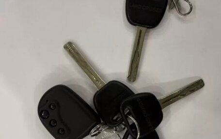 Toyota Land Cruiser 80 рестайлинг, 1997 год, 2 550 000 рублей, 35 фотография