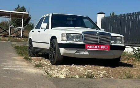 Mercedes-Benz E-Класс, 1992 год, 300 000 рублей, 2 фотография