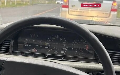 Mercedes-Benz E-Класс, 1992 год, 300 000 рублей, 3 фотография