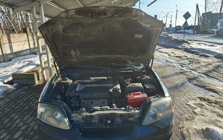 Hyundai Coupe II рестайлинг, 2004 год, 300 000 рублей, 10 фотография