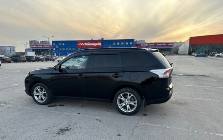 Mitsubishi Outlander III рестайлинг 3, 2013 год, 1 395 000 рублей, 6 фотография