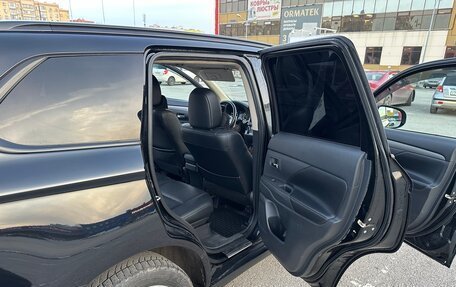 Mitsubishi Outlander III рестайлинг 3, 2013 год, 1 395 000 рублей, 10 фотография