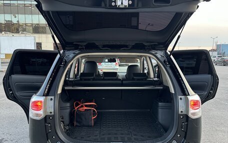 Mitsubishi Outlander III рестайлинг 3, 2013 год, 1 395 000 рублей, 12 фотография