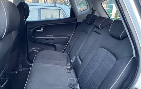 KIA Venga I, 2011 год, 800 000 рублей, 10 фотография