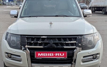 Mitsubishi Pajero IV, 2019 год, 3 990 000 рублей, 7 фотография