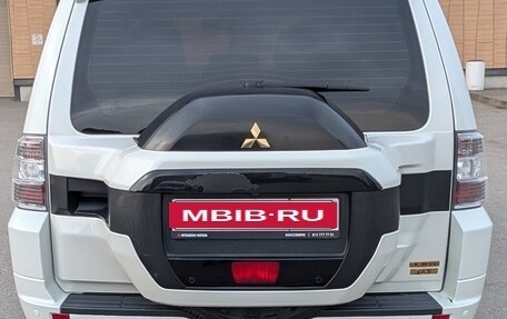 Mitsubishi Pajero IV, 2019 год, 3 990 000 рублей, 6 фотография