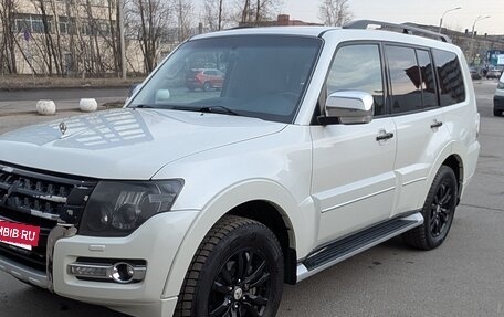 Mitsubishi Pajero IV, 2019 год, 3 990 000 рублей, 9 фотография