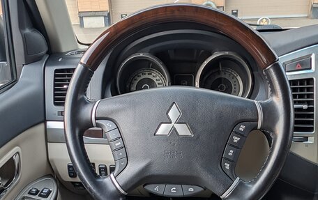 Mitsubishi Pajero IV, 2019 год, 3 990 000 рублей, 12 фотография