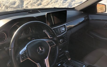 Mercedes-Benz E-Класс, 2010 год, 1 300 000 рублей, 6 фотография