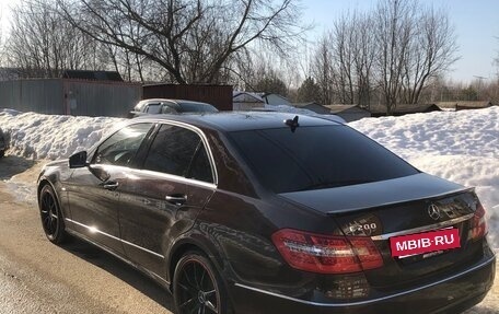 Mercedes-Benz E-Класс, 2010 год, 1 300 000 рублей, 2 фотография