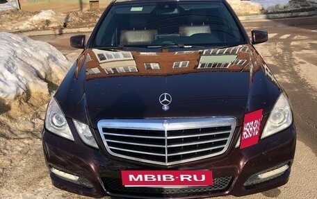 Mercedes-Benz E-Класс, 2010 год, 1 300 000 рублей, 5 фотография