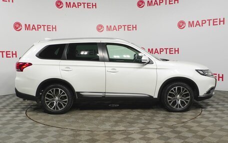 Mitsubishi Outlander III рестайлинг 3, 2018 год, 2 170 000 рублей, 4 фотография