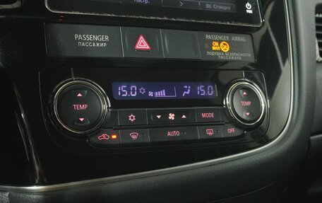 Mitsubishi Outlander III рестайлинг 3, 2018 год, 2 170 000 рублей, 12 фотография