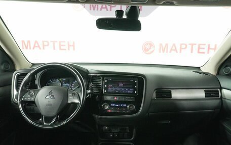 Mitsubishi Outlander III рестайлинг 3, 2018 год, 2 170 000 рублей, 14 фотография