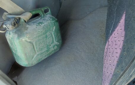 Mazda 323, 2001 год, 210 000 рублей, 13 фотография