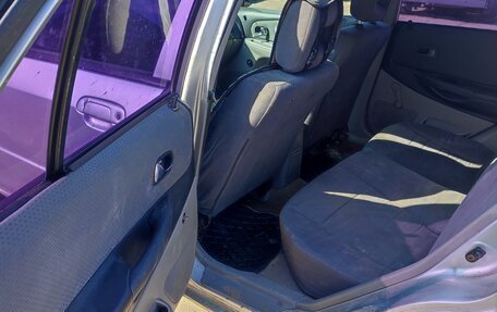 Mazda 323, 2001 год, 210 000 рублей, 20 фотография