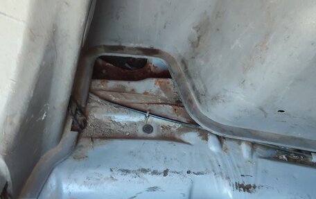 Mazda 323, 2001 год, 210 000 рублей, 34 фотография