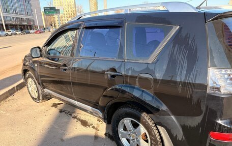 Mitsubishi Outlander III рестайлинг 3, 2007 год, 930 000 рублей, 4 фотография