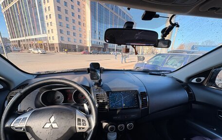 Mitsubishi Outlander III рестайлинг 3, 2007 год, 930 000 рублей, 8 фотография