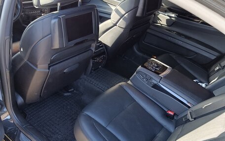 BMW 7 серия, 2011 год, 1 300 000 рублей, 3 фотография